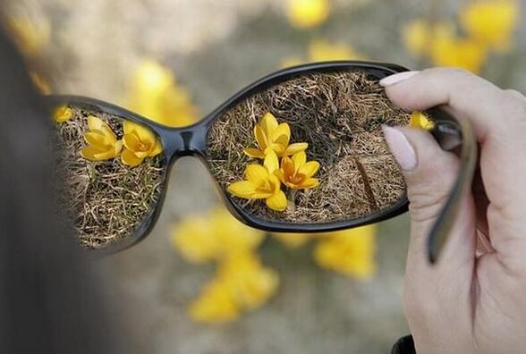 Glasses to improve vision